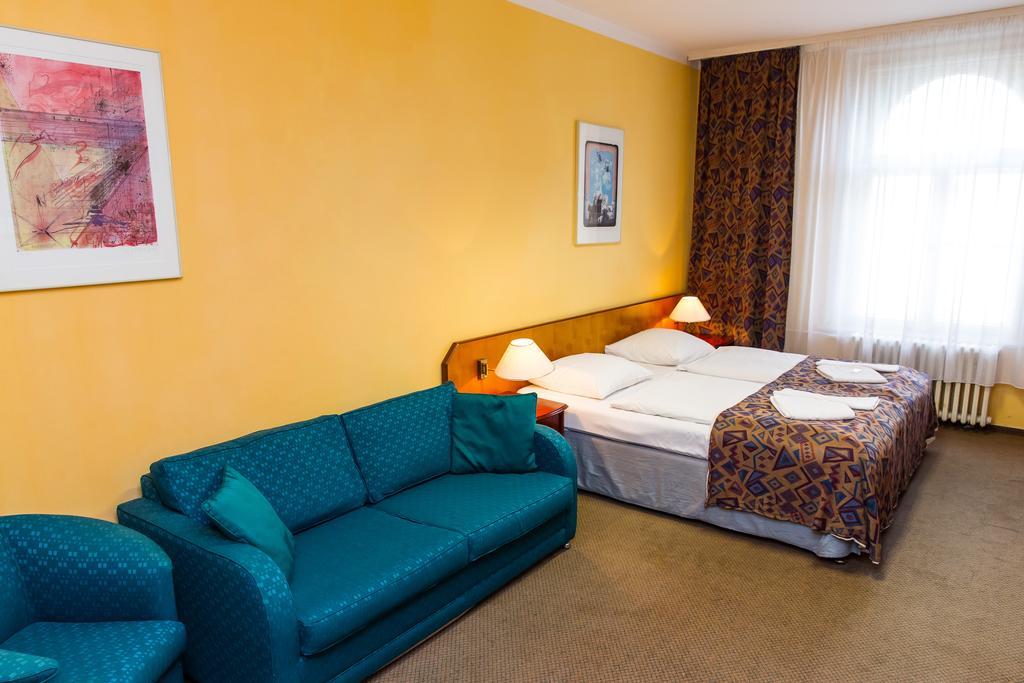 Abe Hotel Praha Bagian luar foto