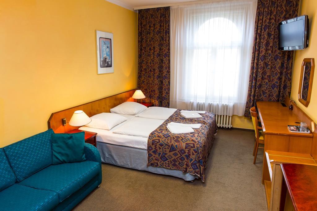 Abe Hotel Praha Bagian luar foto