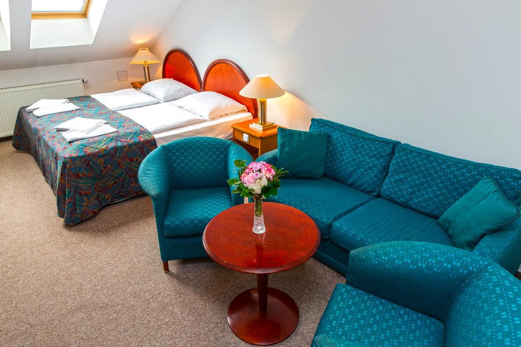 Abe Hotel Praha Bagian luar foto