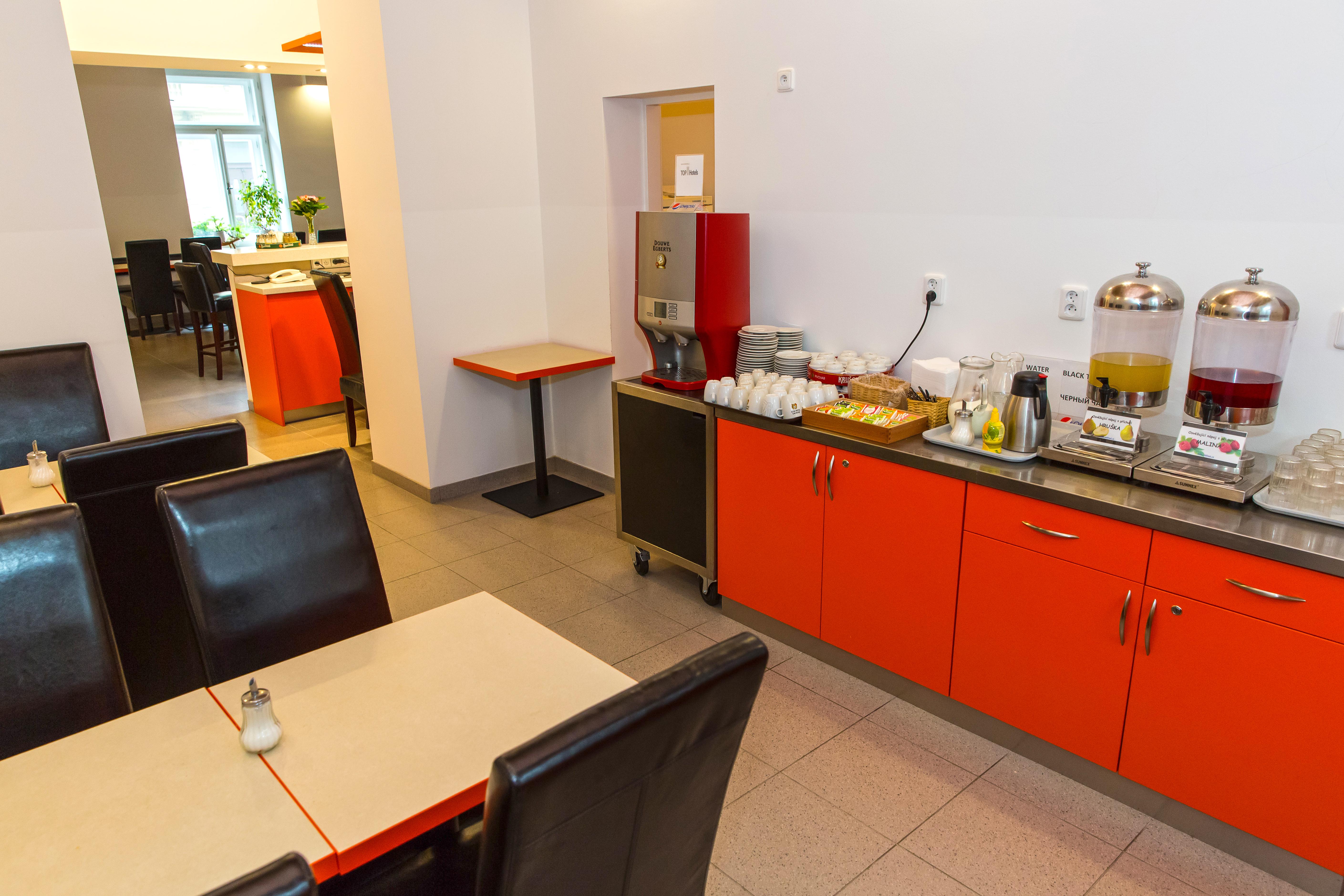 Abe Hotel Praha Bagian luar foto