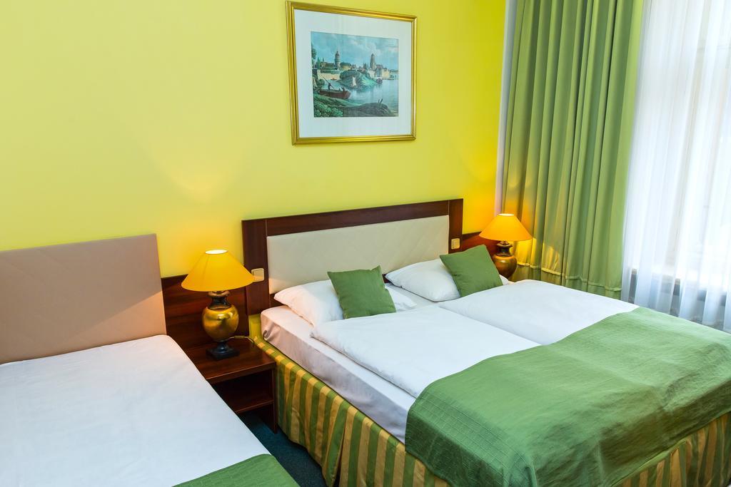 Abe Hotel Praha Bagian luar foto