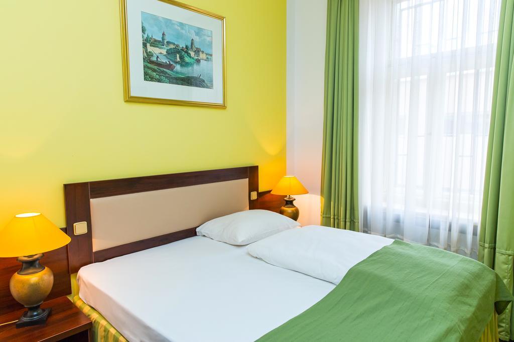 Abe Hotel Praha Bagian luar foto