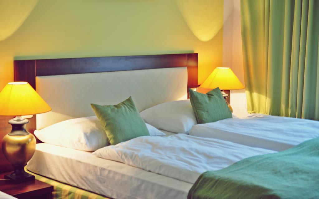 Abe Hotel Praha Bagian luar foto