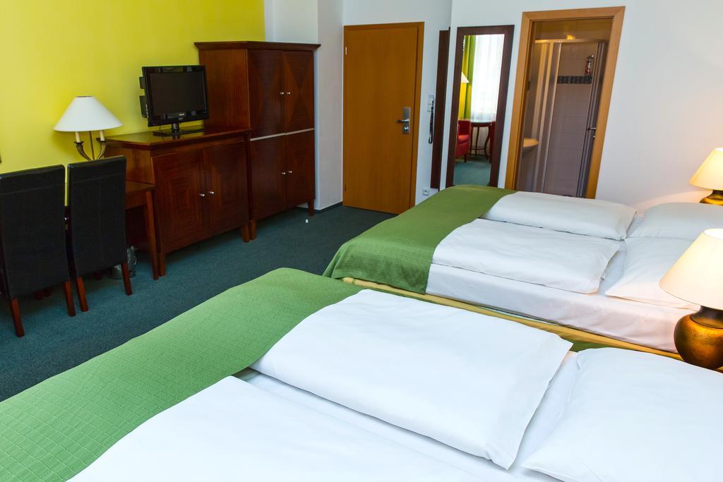 Abe Hotel Praha Bagian luar foto